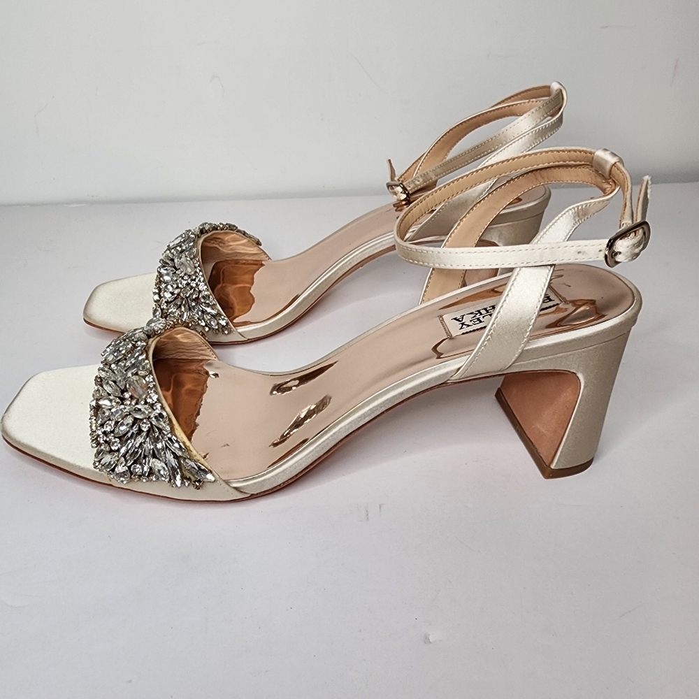 Badgley Mischka Marsha Satin Rhinestone Heel in Ivory size 11